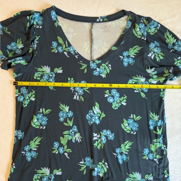 LOFT Flutter Sleeve Top - Picture 2 of 6